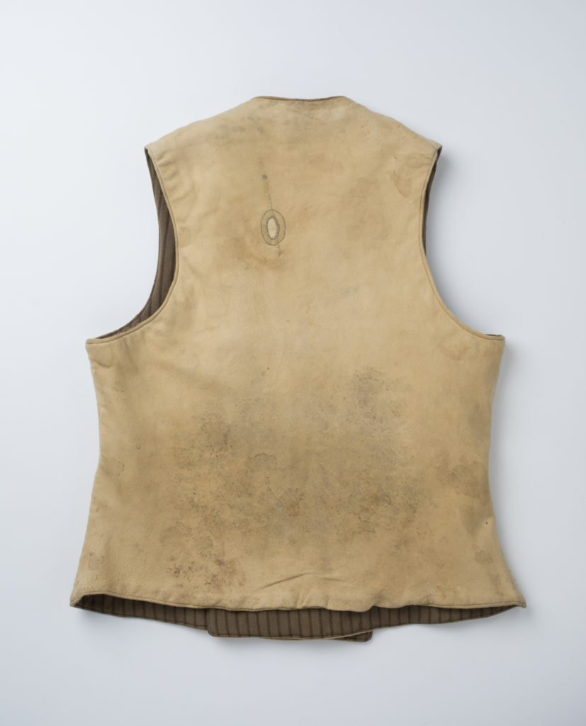 Reverse view on the vest